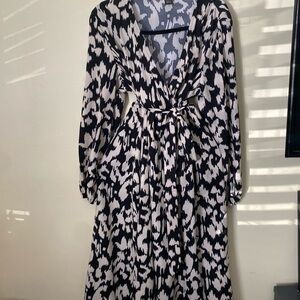 SHEIN Black and Cream Abstract Long Sleeve Dress